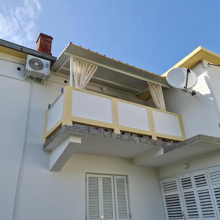 Apartmani I Sobe Jusic Rab Town Exteriör bild
