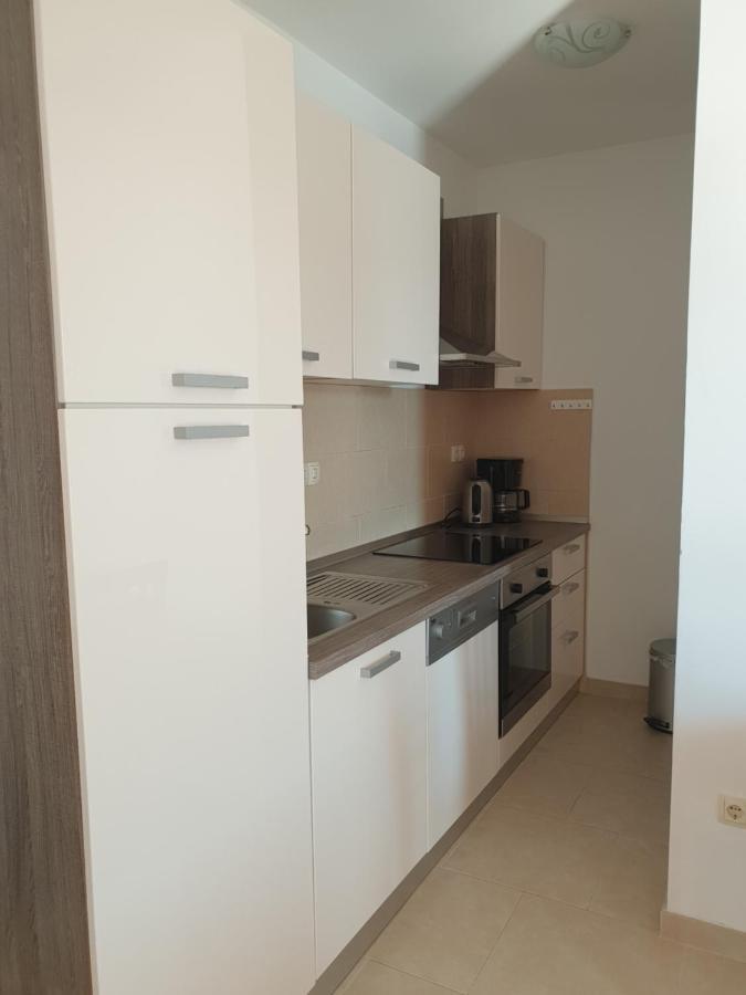 Apartmani I Sobe Jusic Rab Town Exteriör bild
