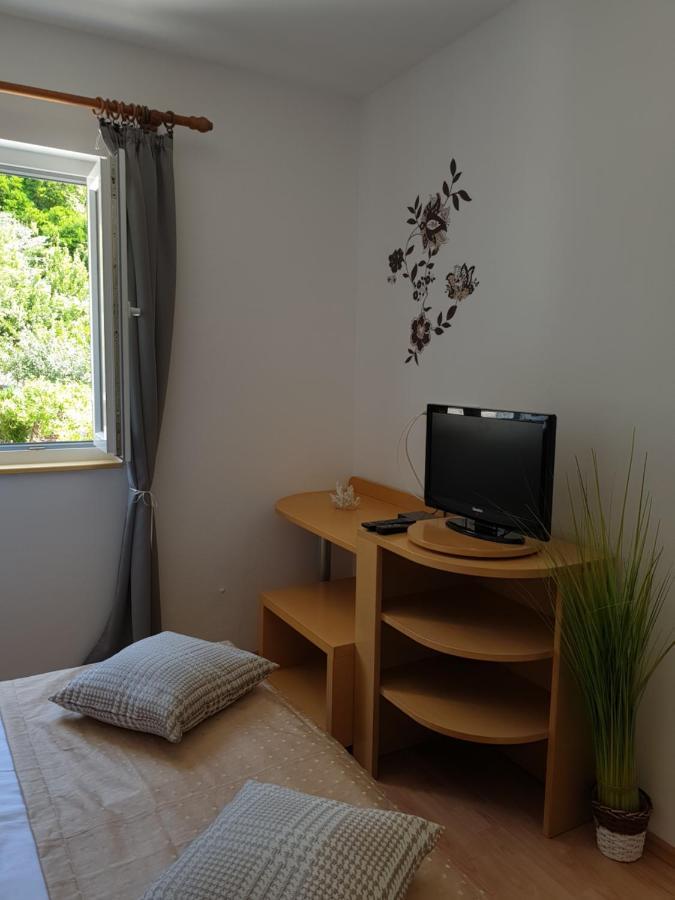 Apartmani I Sobe Jusic Rab Town Exteriör bild