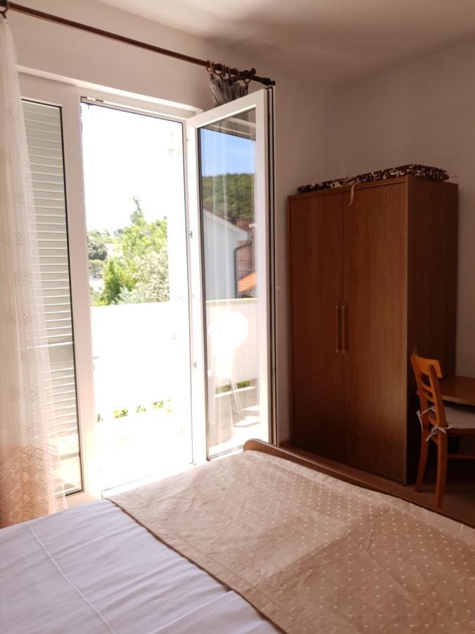 Apartmani I Sobe Jusic Rab Town Exteriör bild