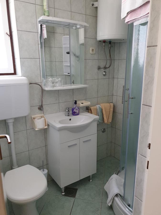 Apartmani I Sobe Jusic Rab Town Exteriör bild