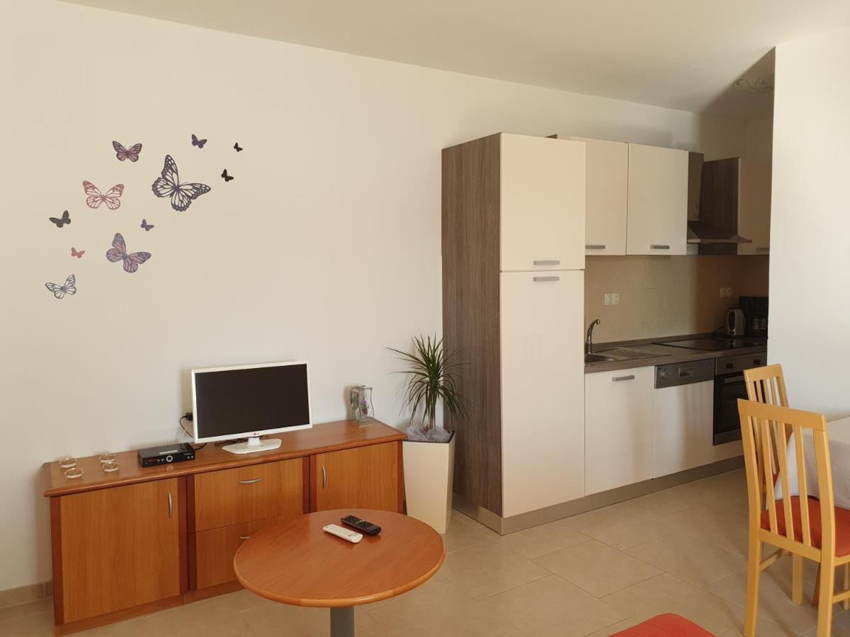 Apartmani I Sobe Jusic Rab Town Exteriör bild