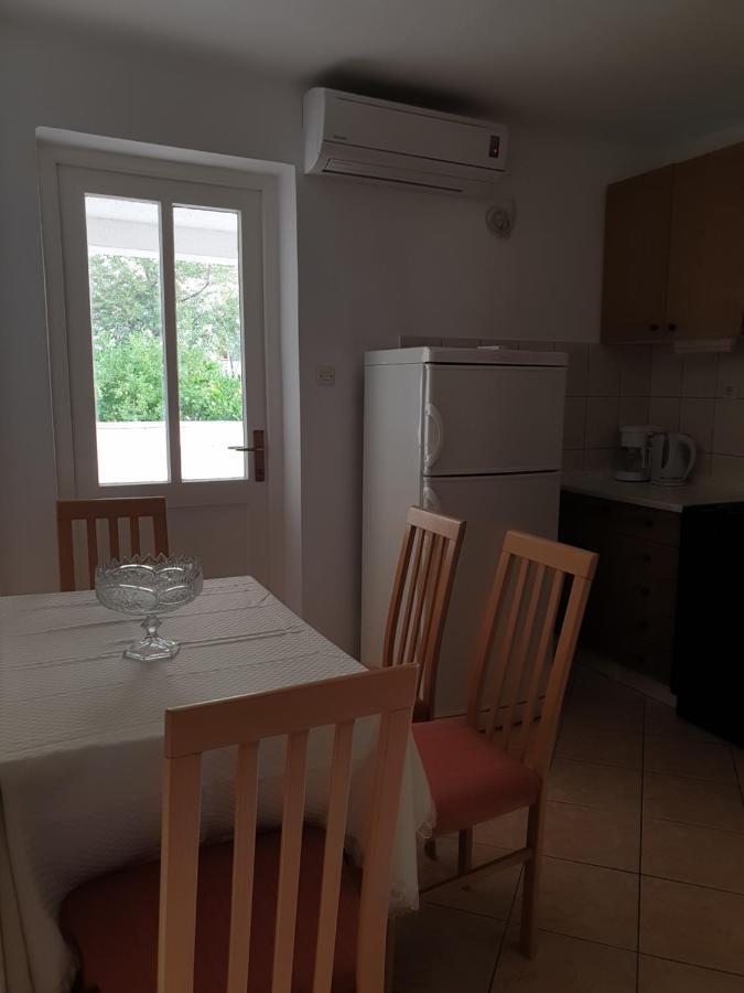 Apartmani I Sobe Jusic Rab Town Exteriör bild