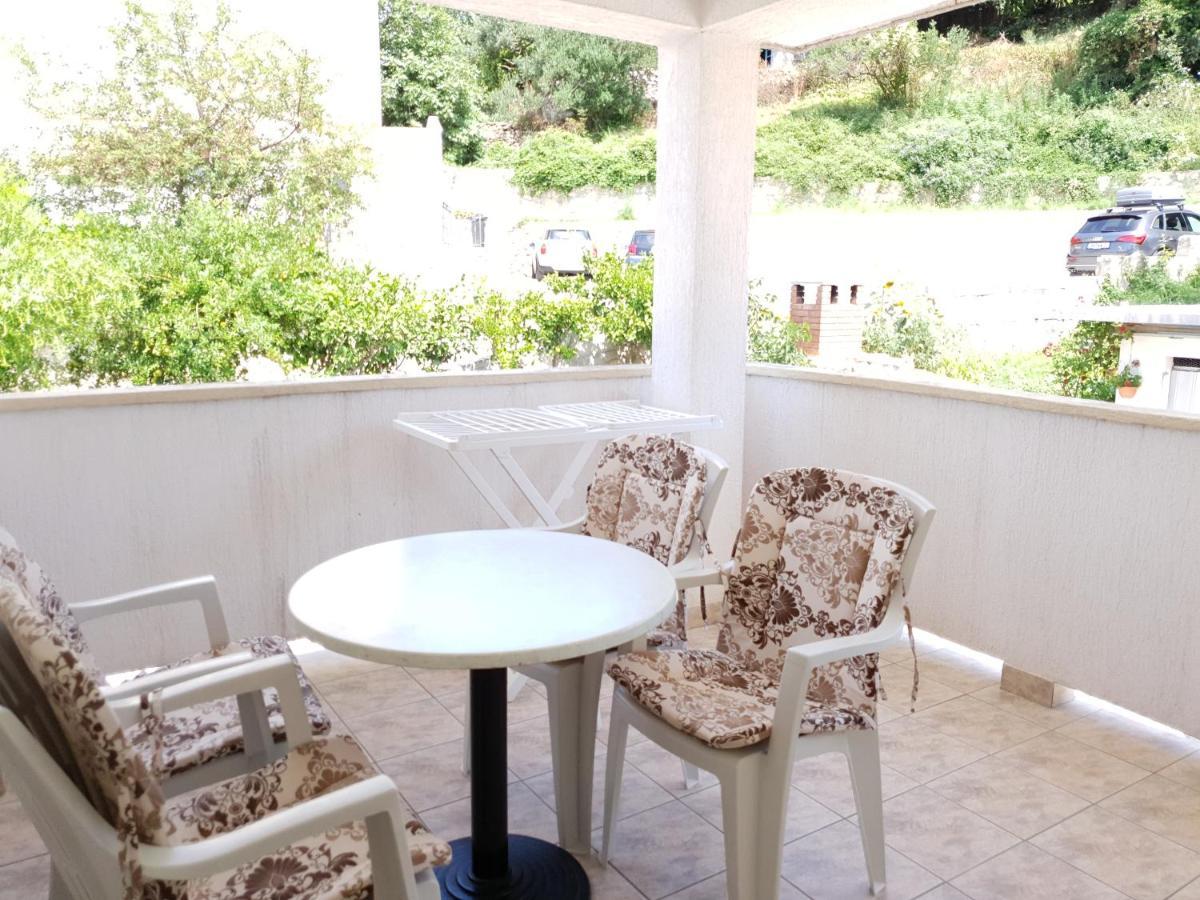 Apartmani I Sobe Jusic Rab Town Exteriör bild